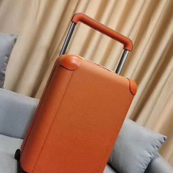 商品Alt模板：路易威登/LV 旅行箱，釆用经典水波纹系列，变色皮，铝制宽拉杆时尚大气，独特设计理念，时尚潮流，众多明星同款 - xtest